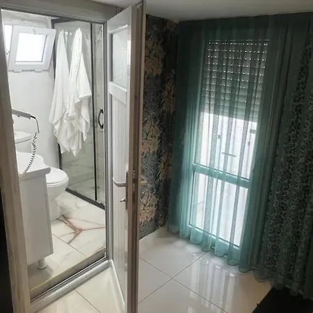 Africa In The Heart Of Center Apartment